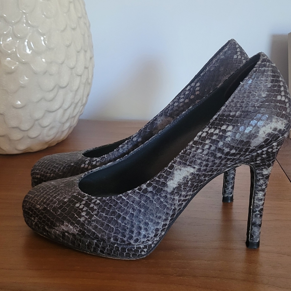 Stuart WEITZMAN - Snakeskin Patterned Heels 5.5